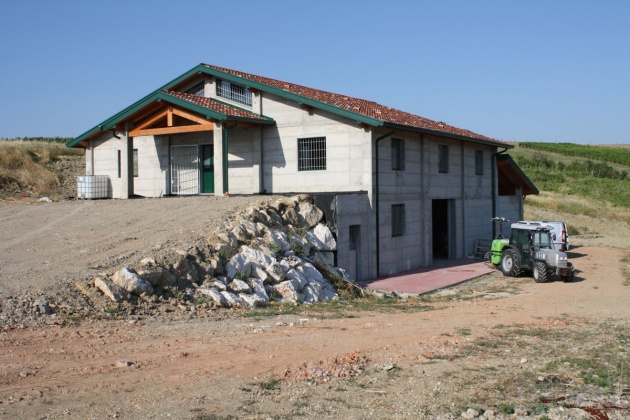 Broni, ,Cellar and Vineyard,For Sale,1014